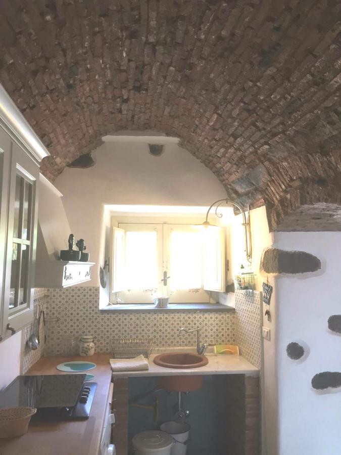 Bouganville Catania Bagian luar foto