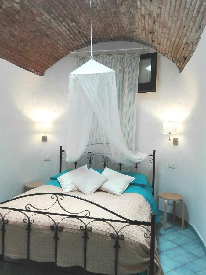 Bouganville Catania Bagian luar foto